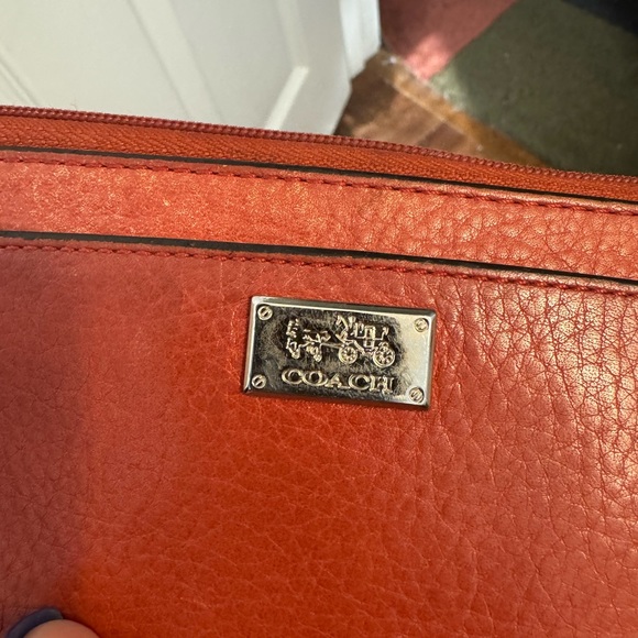 SOLD Coach Wallet, well loved 🍓 - Picture 6 of 6